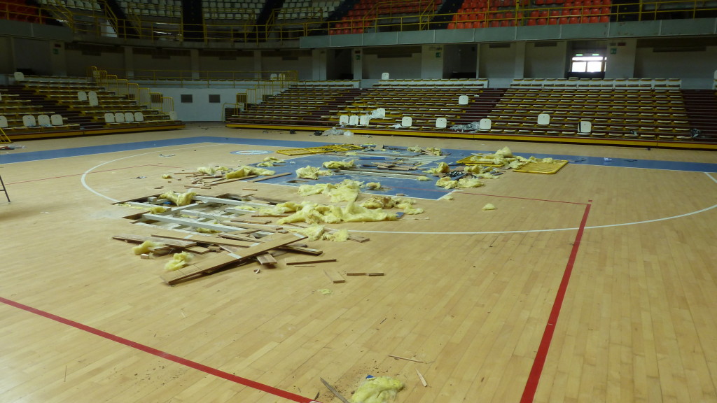 PALAPENTIMELE-MANUTENZIONE-PARQUET-SPORTIVO-PALASPORT-DALLA-RIVA-2014