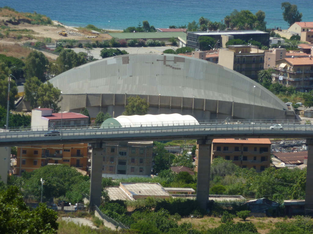 PALAPENTIMELE-REGGIO-CALABRIA-MANUTENZIONE-PARQUET-PER-PALESTRE-PALASPORT-DALLA-RIVA-2014