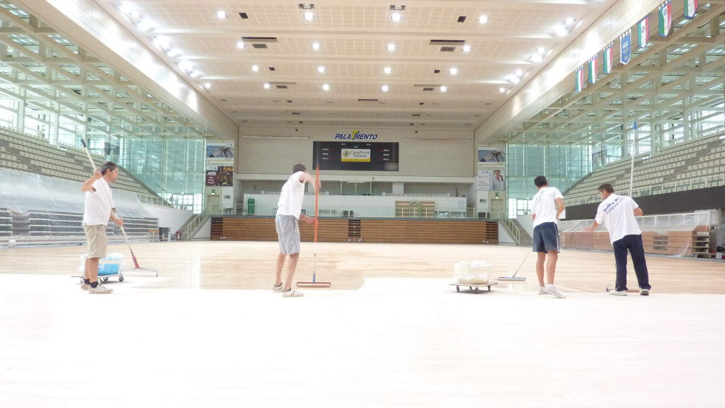 PAVIMENTO SPORTIVO MANUTENZIONE 2014 TRENTO BASKET