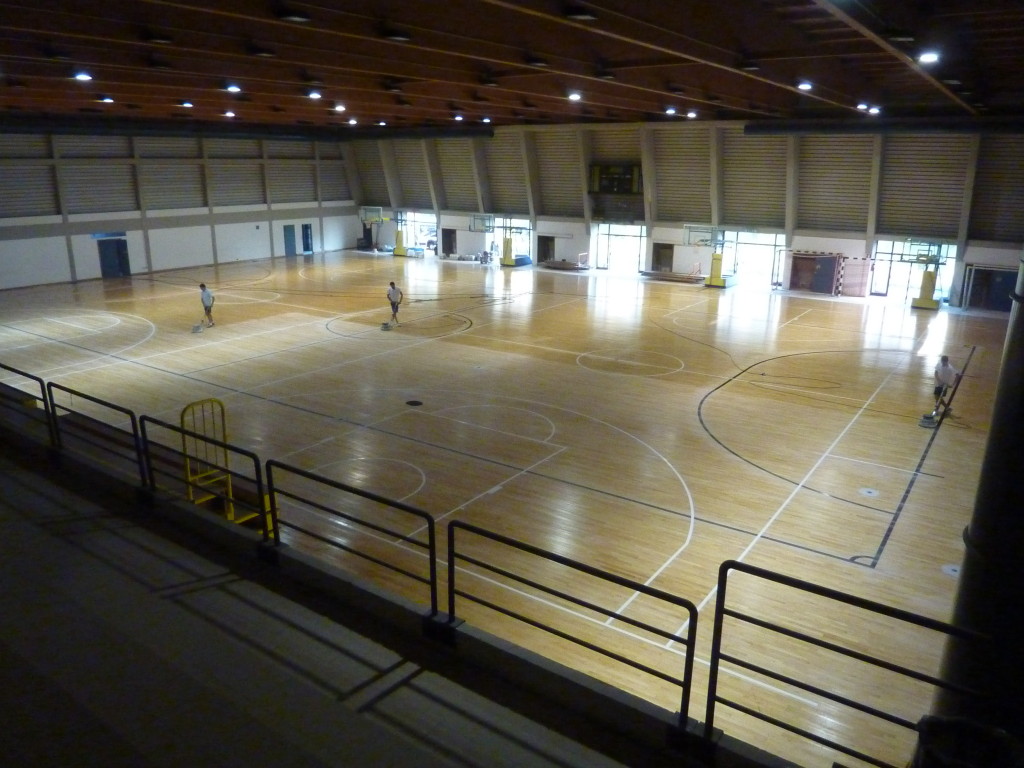 Manutenzione parquet sportivo Livorno palestra 2014