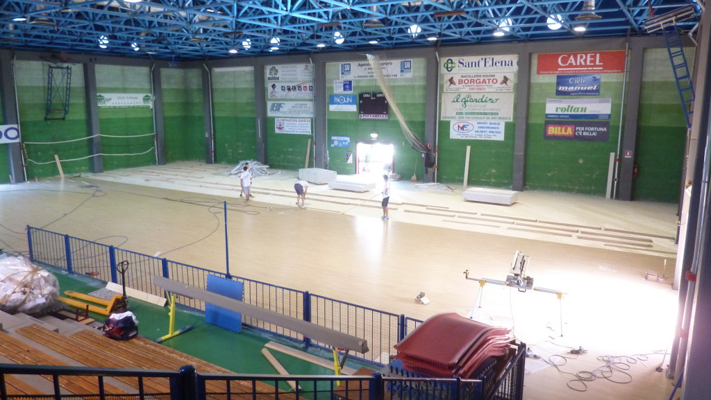 parquet sportivo in faggio dalla riva sportfloors trattamento skating legnaro