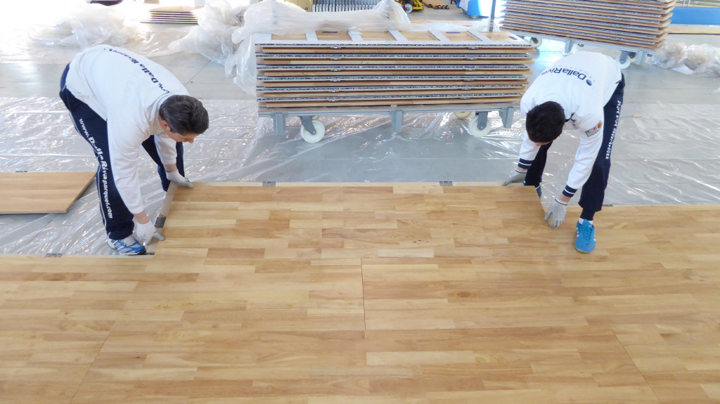 Dalla Riva Sportfloors piace agli americani e si ripete alla Base Nato di Aviano 5 Aviano Base Nato installazione parquet sportivo smontabile Dalla Riva