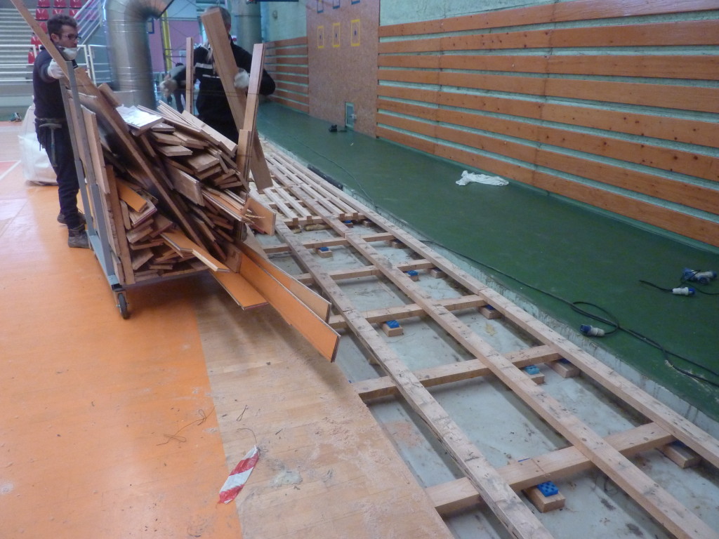 Finalmente un pavimento sportivo d'eccellenza per il palasport di Cordenons 1 intervento di Dalla Riva Sportfloors al palazzetto dello sport di Cordenons 2015