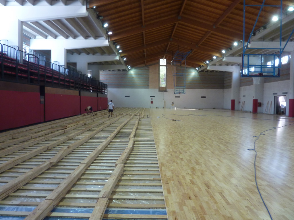 La superficie totale di parquet sportivo posato al palasport di Bordighera è pari a 1100 metri quadri