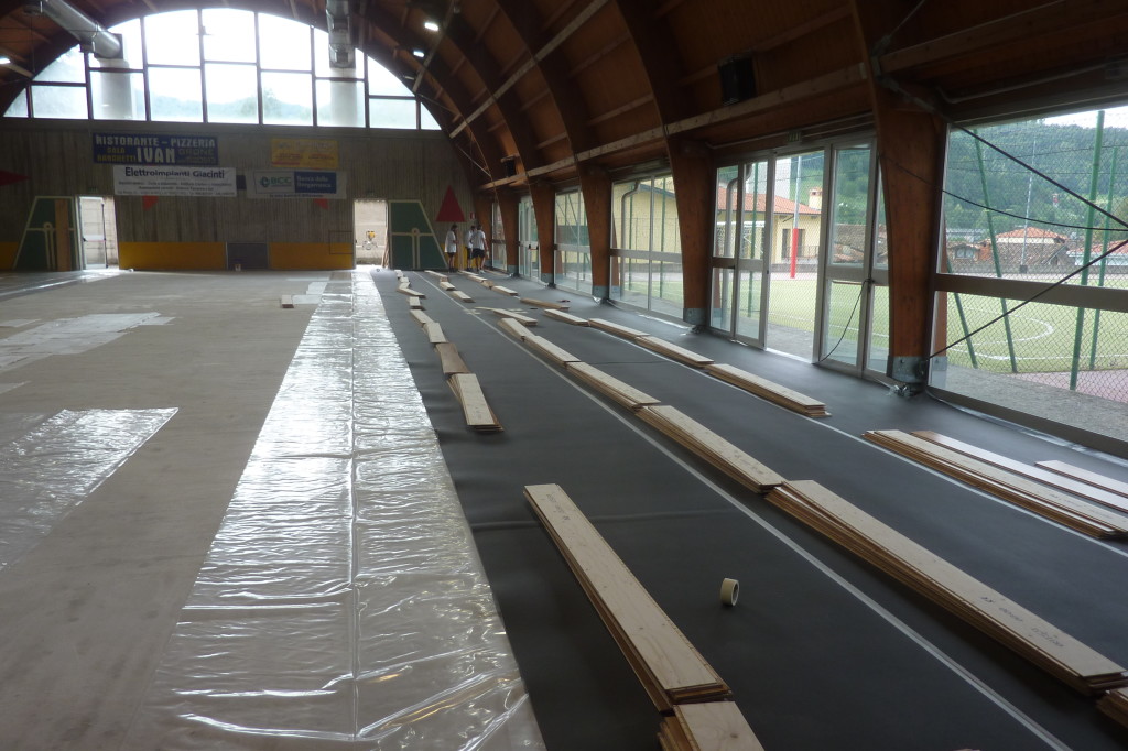 Prime fasi di installazione di un nuovo pavimento Dalla Riva Sportfloors
