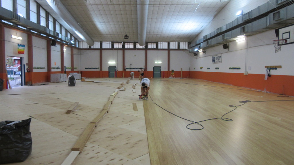 Con il nuovo pavimento in bambù la sala di Modena sarà destinata anche alle discipline sportive