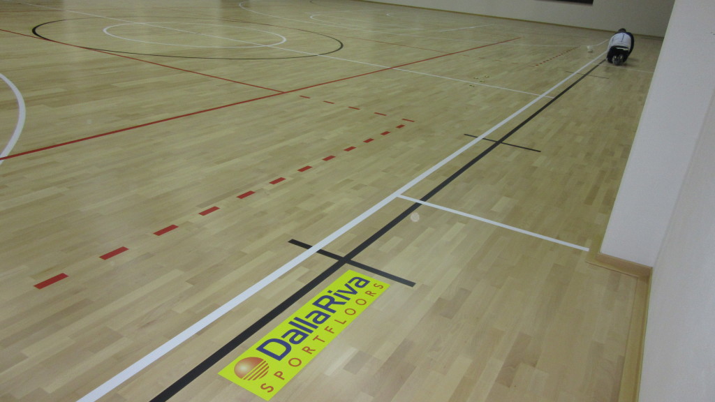 Un altro piccolo "gioiello in legno" firmato da Dalla Riva Sportfloors, resistente, elastico e, come tuti i pavimenti DR, omologato FIBA