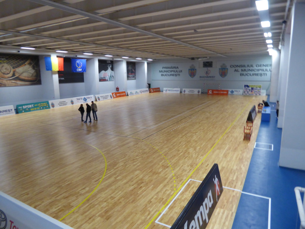 Come a Bucarest, il parquet smontabile Dalla Riva Sportfloors viene destinato ad attività sportive quali basket, volley e pallamano