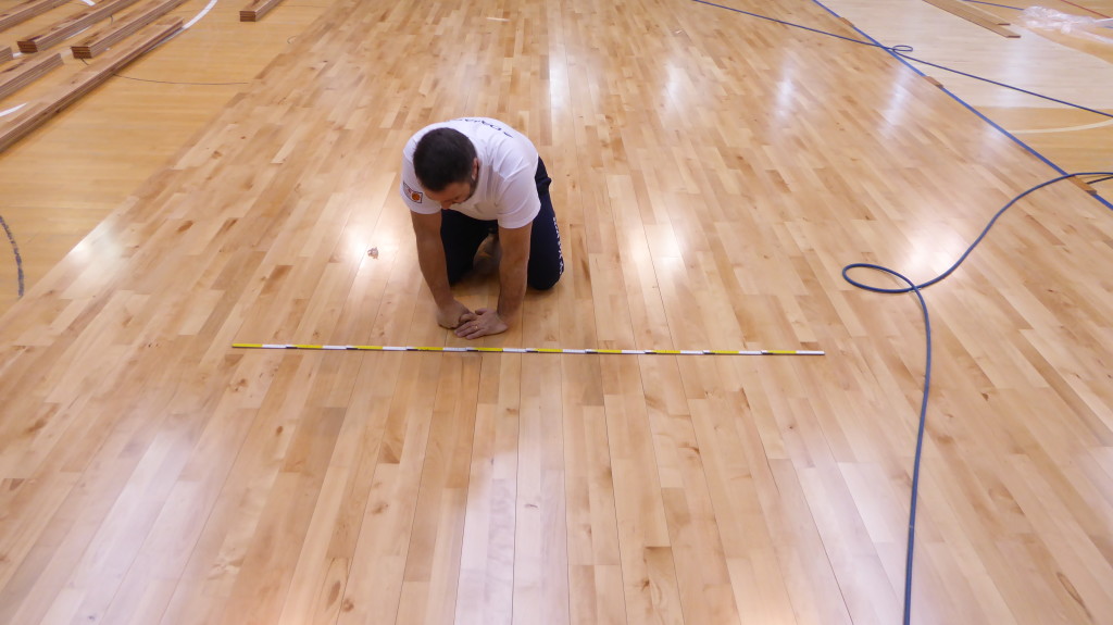 Verifiche tecniche di planarità del pavimento sportivo