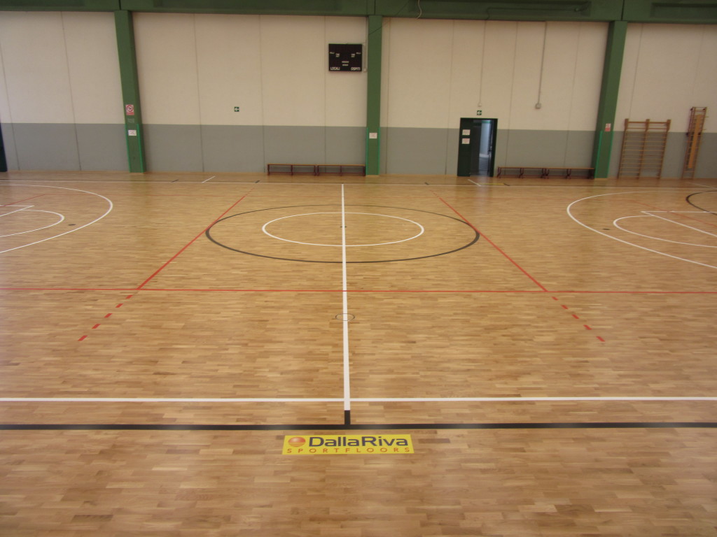 Il nuovo pavimento sportivo DR dell'impianto di Mese è stato installato dai tecnici di Montebelluna in soli 4 giorni
