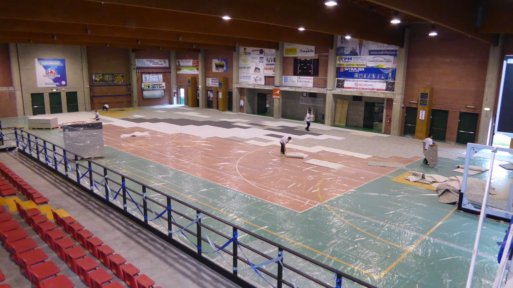 Iniziano le fasi di installazione del nuovo parquet sportivo Dalla Riva Sportfloors ad Olginate