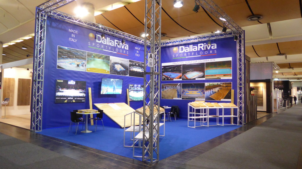 L'imponente stand di Dalla Riva Sportfloors a Domotex 2017