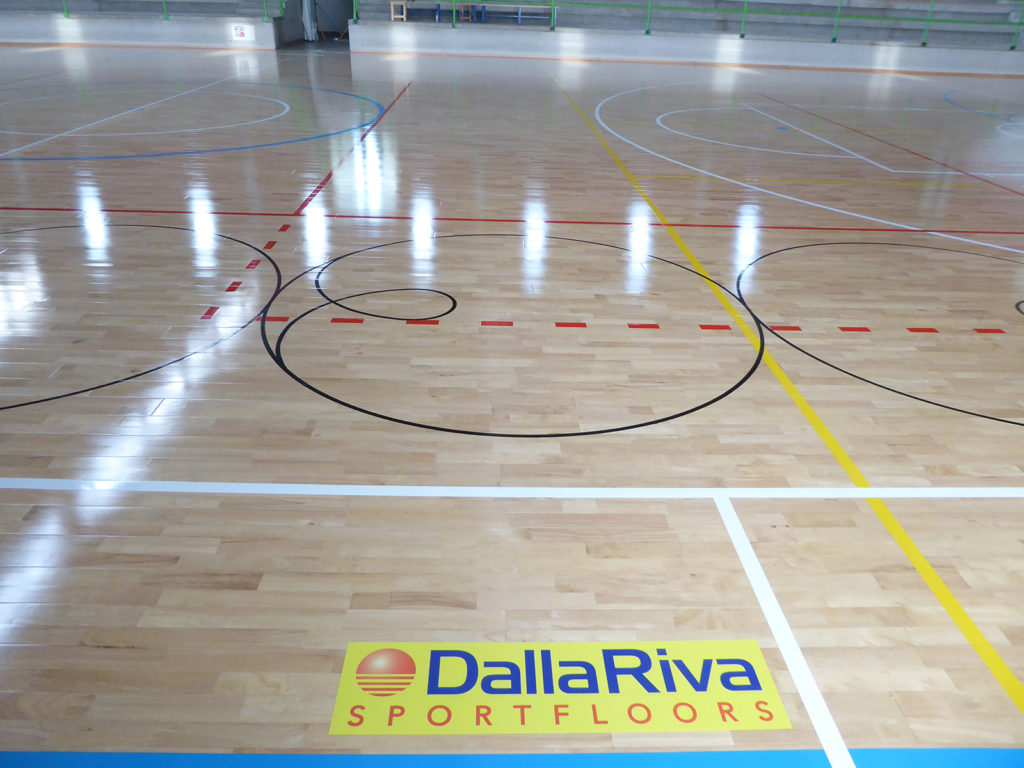 La pavimentazione trattata con vernice skating, usata sull’80% degli interventi di Dalla Riva Sportfloors